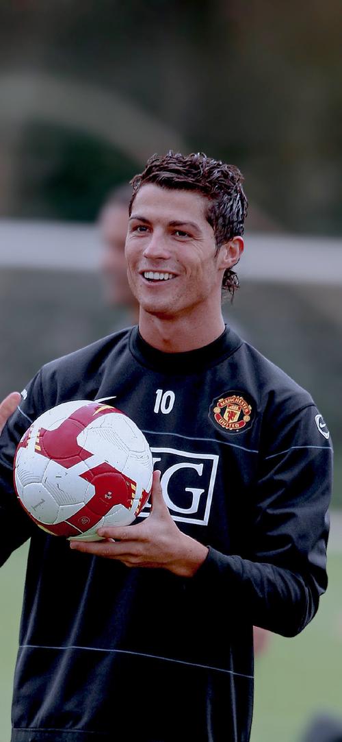 莱巴金娜创造优势后网前精彩一分（莱巴金娜占得先机后网前打出精彩一球）