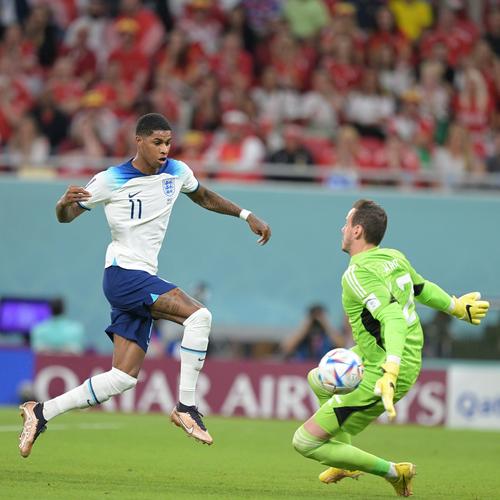 张外龙：我已经把继续带队的愿望转达给重庆铜梁龙俱乐部（张外龙：已向重庆铜梁龙俱乐部表达继续执教意愿）