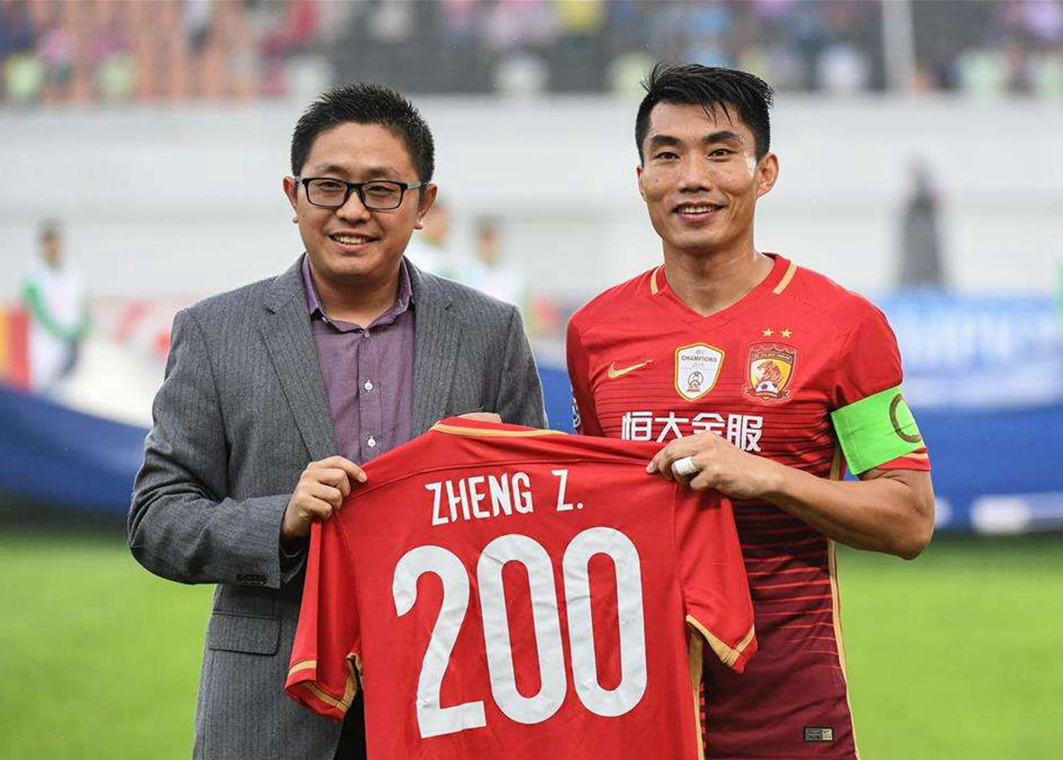 皇马0-2负塞尔塔赛后球员围攻裁判，一分钟内五黄一红（皇马0-2不敌塞尔塔，终场后球员围堵裁判，60秒内五黄一红）