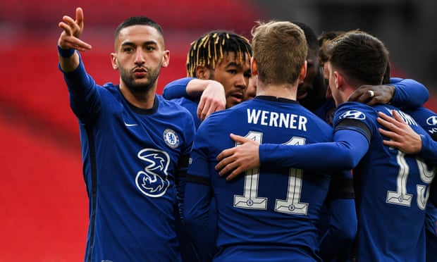 詹姆斯晒与布朗尼打高尔夫：与儿子共度美好时光如今尤为珍贵（詹姆斯分享与布朗尼同场挥杆：当下与儿子相伴格外珍贵）