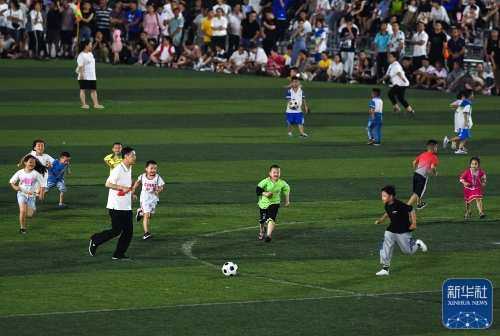 队报盛赞维蒂尼亚：他是巴黎的节拍器和新一代中场的完美代表（队报力赞维蒂尼亚：他是巴黎的节奏中枢，也是新生代中场的标杆）